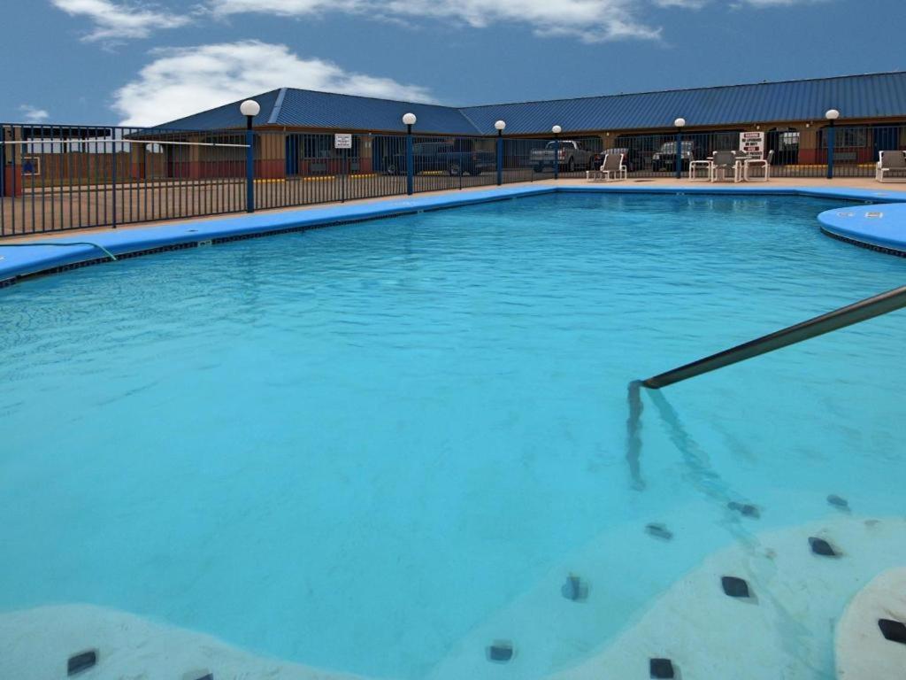 Americas Best Value Inn Sinton Екстериор снимка