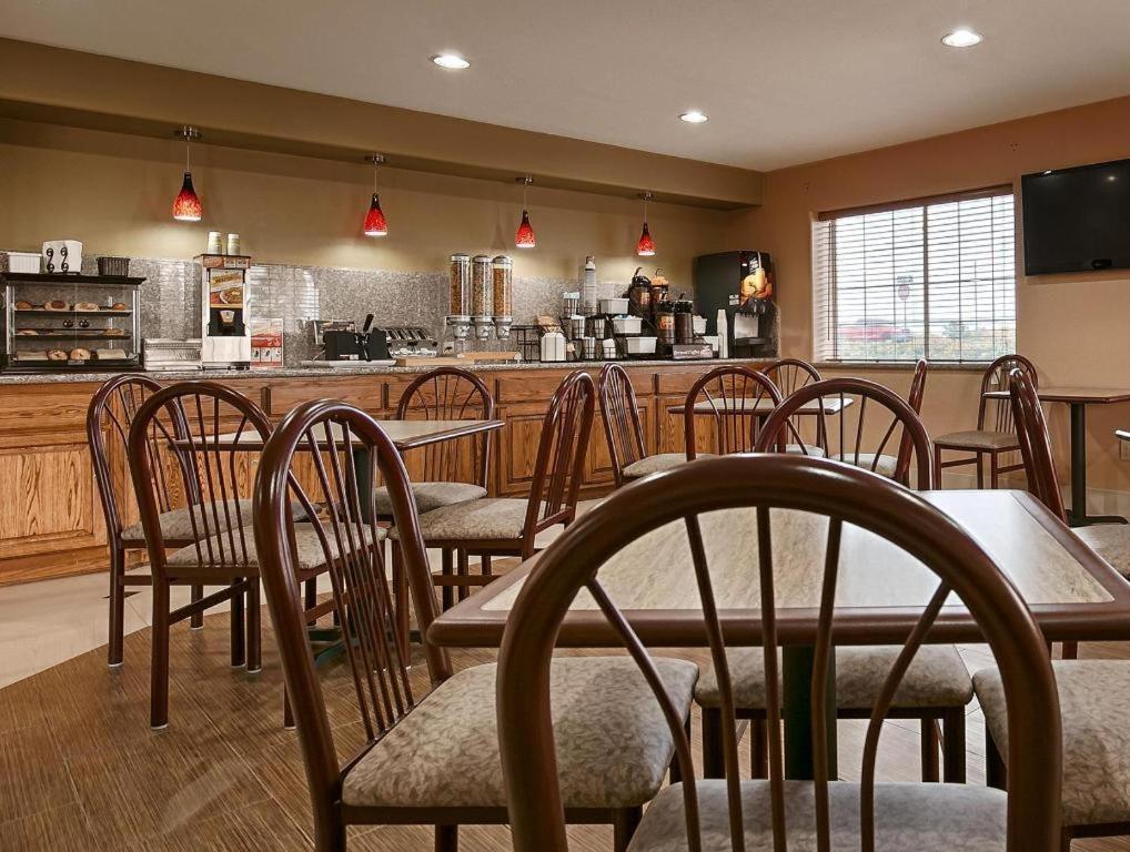 Americas Best Value Inn Sinton Екстериор снимка
