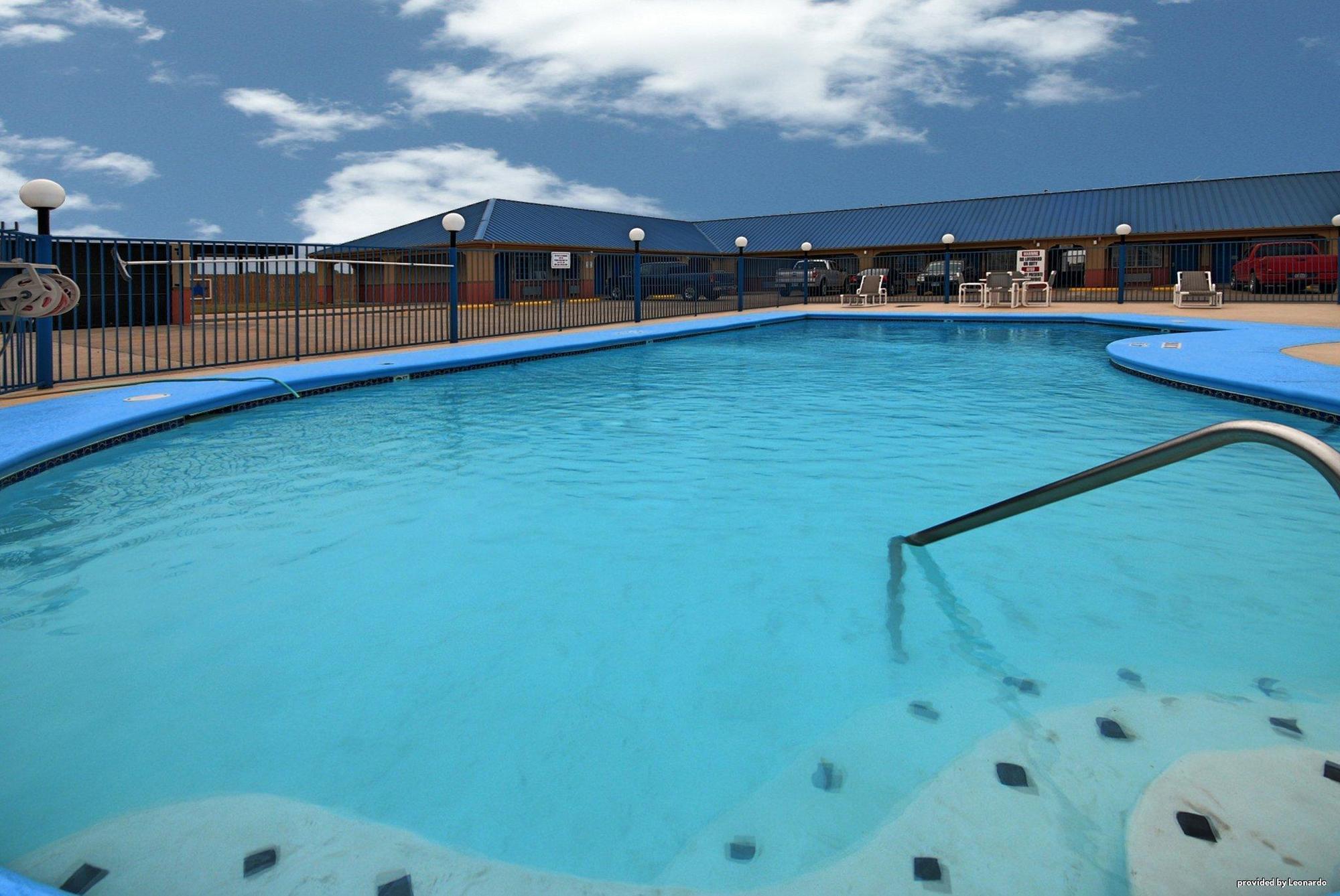 Americas Best Value Inn Sinton Екстериор снимка