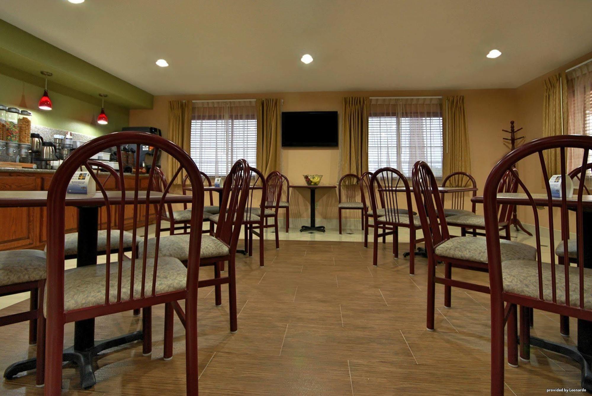 Americas Best Value Inn Sinton Екстериор снимка