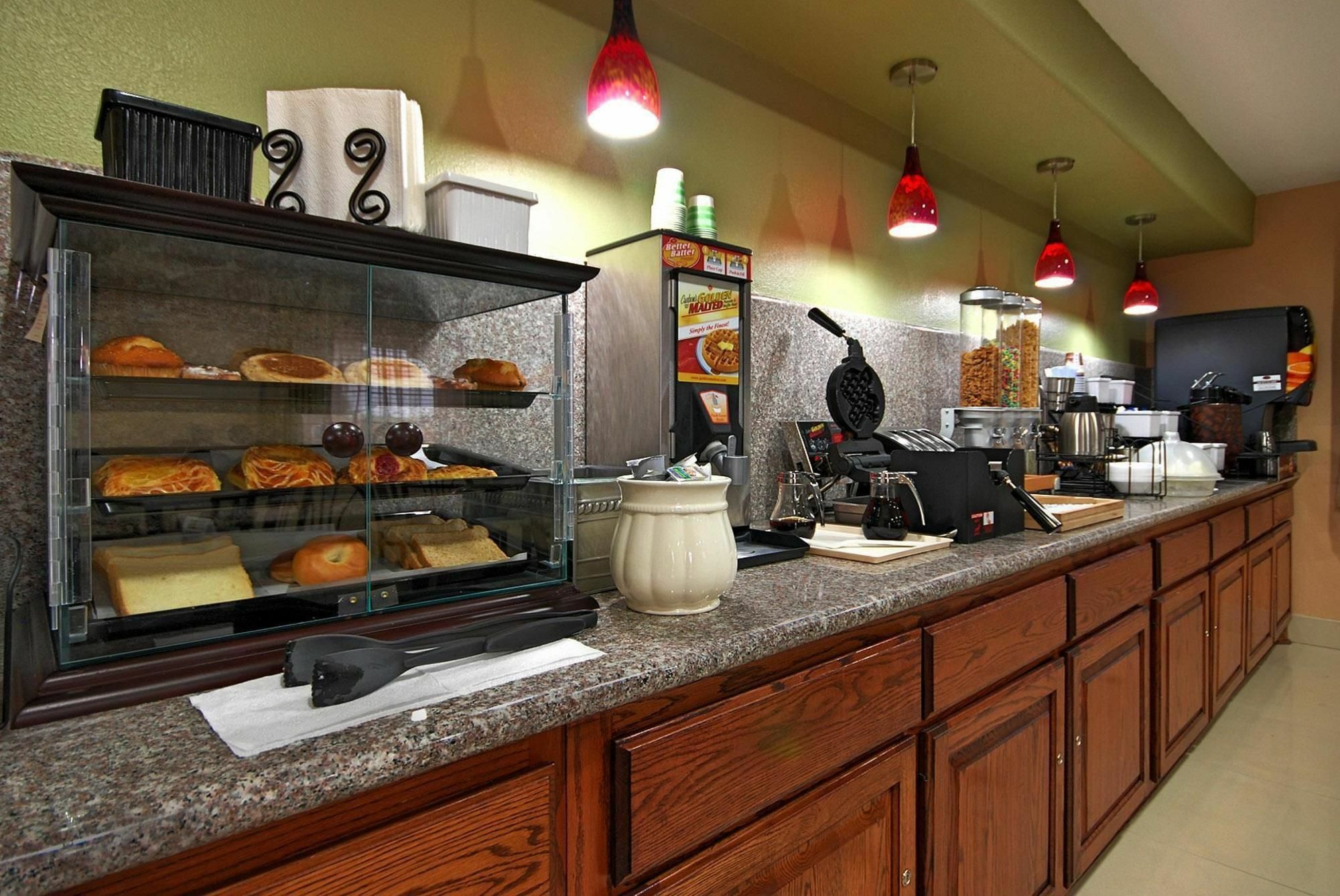 Americas Best Value Inn Sinton Екстериор снимка